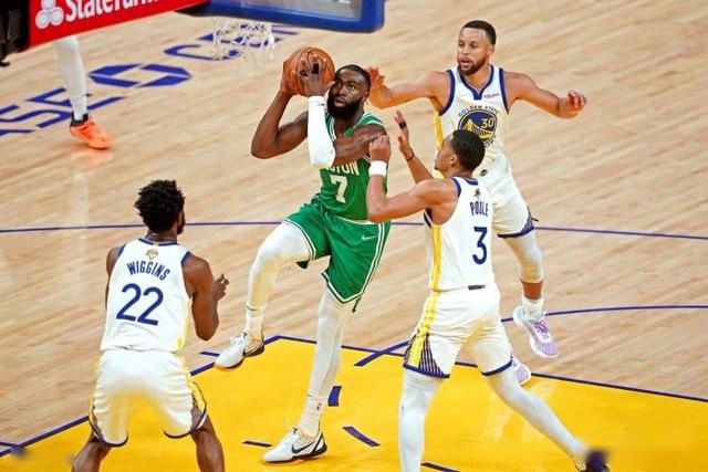 陈国豪25+9北控大胜首钢 张宁23分山西胜天津